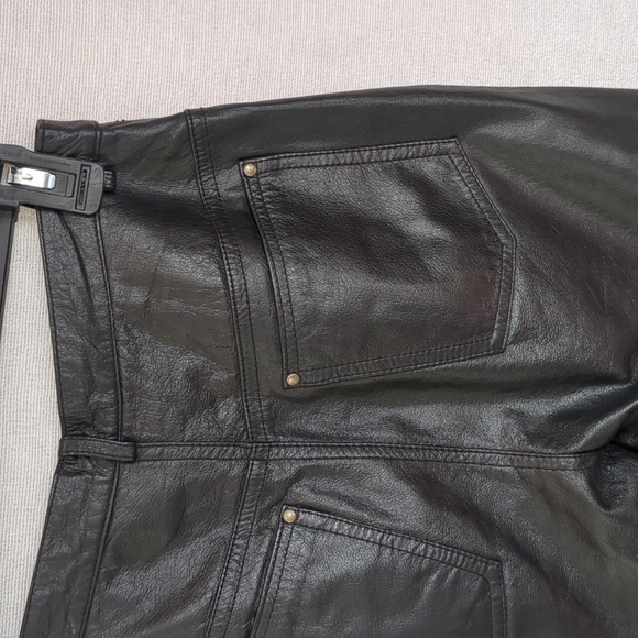 Vintage/Y2K 100% Leather Pants Size 4. High Rise Straight Leg - Picture 6 of 10